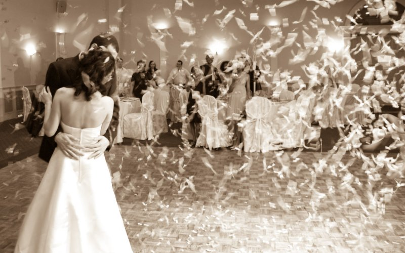 Wedding DJ first dance with confetti